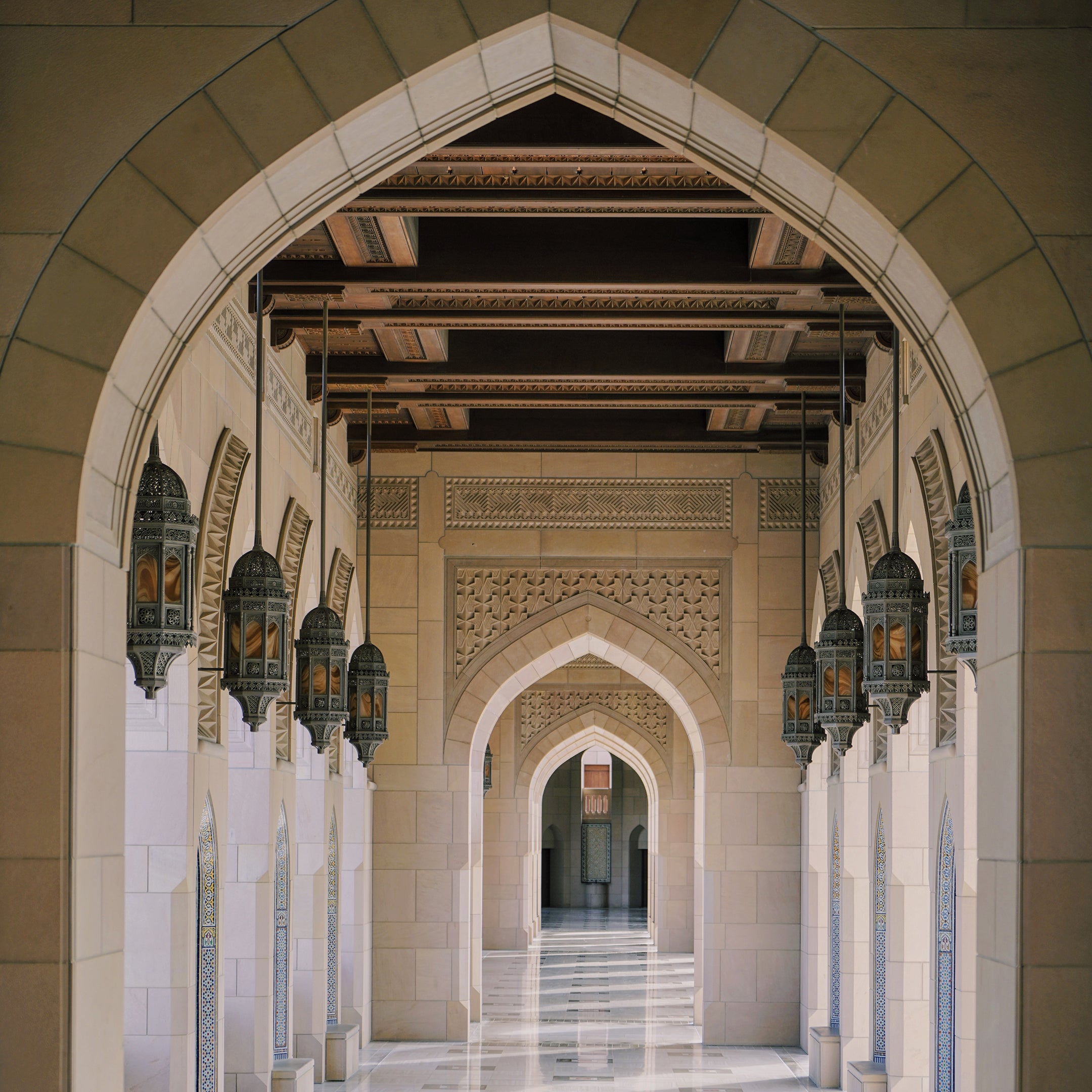 Allem Studio Travel Inspiration - The beautiful Sultan Qaboos Mosque, Muscat - Oman - ALLEM STUDIO